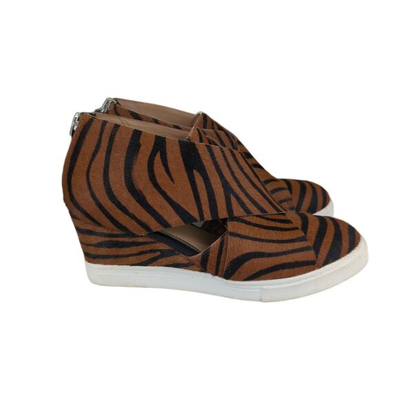 Linea‎ Paolo Faith Wedge Sneaker Calf Hair Women's Size 6.5 Cutout Animal Print - Picture 1 of 8